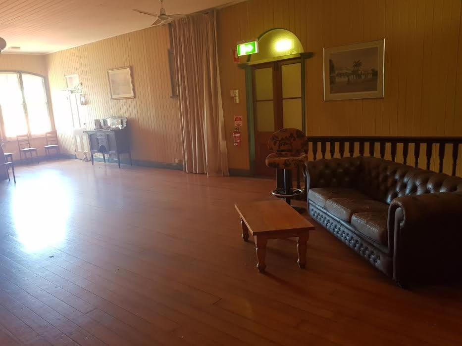 Hotel Kerwick Redbank Dış mekan fotoğraf